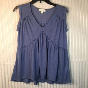 It's Our Time Women's small blue sleeveless Blouse
